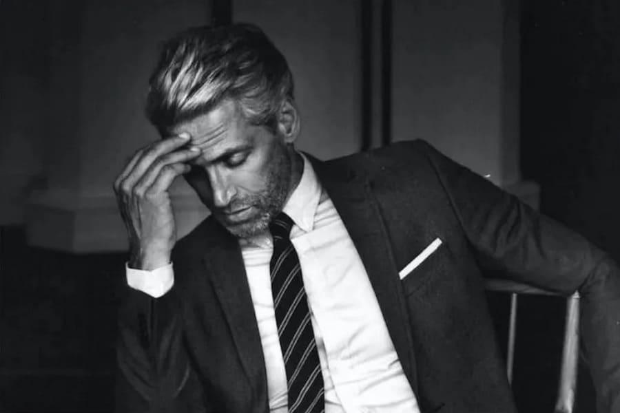 Siwe włosy u mężczyzn